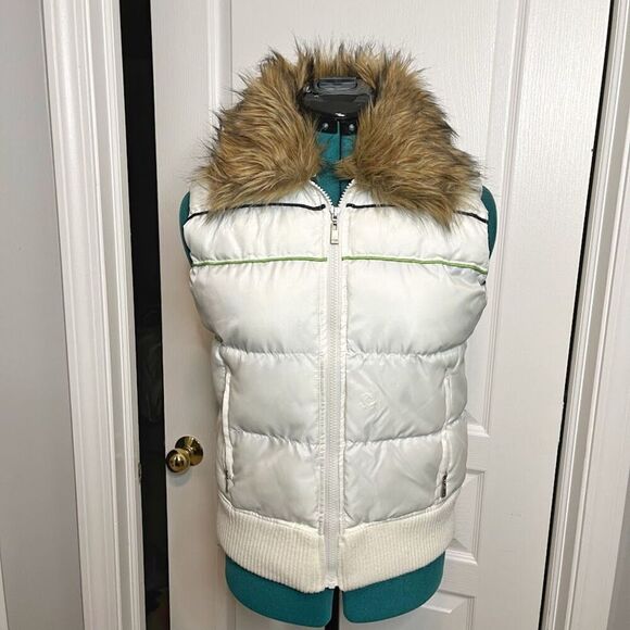 Weathervane Active Quilted Puffer Faux Fur Collar Sleeveless Pocket Zip Vest - Picture 1 of 13